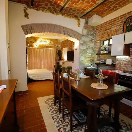Διαμέρισμα Dabertu Loft Άστι